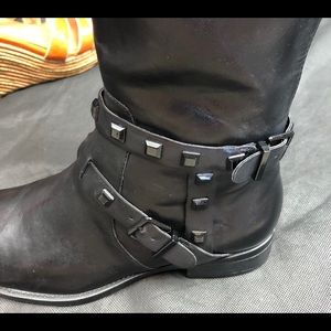 Ellen Tracy Over the knee black leather boots
